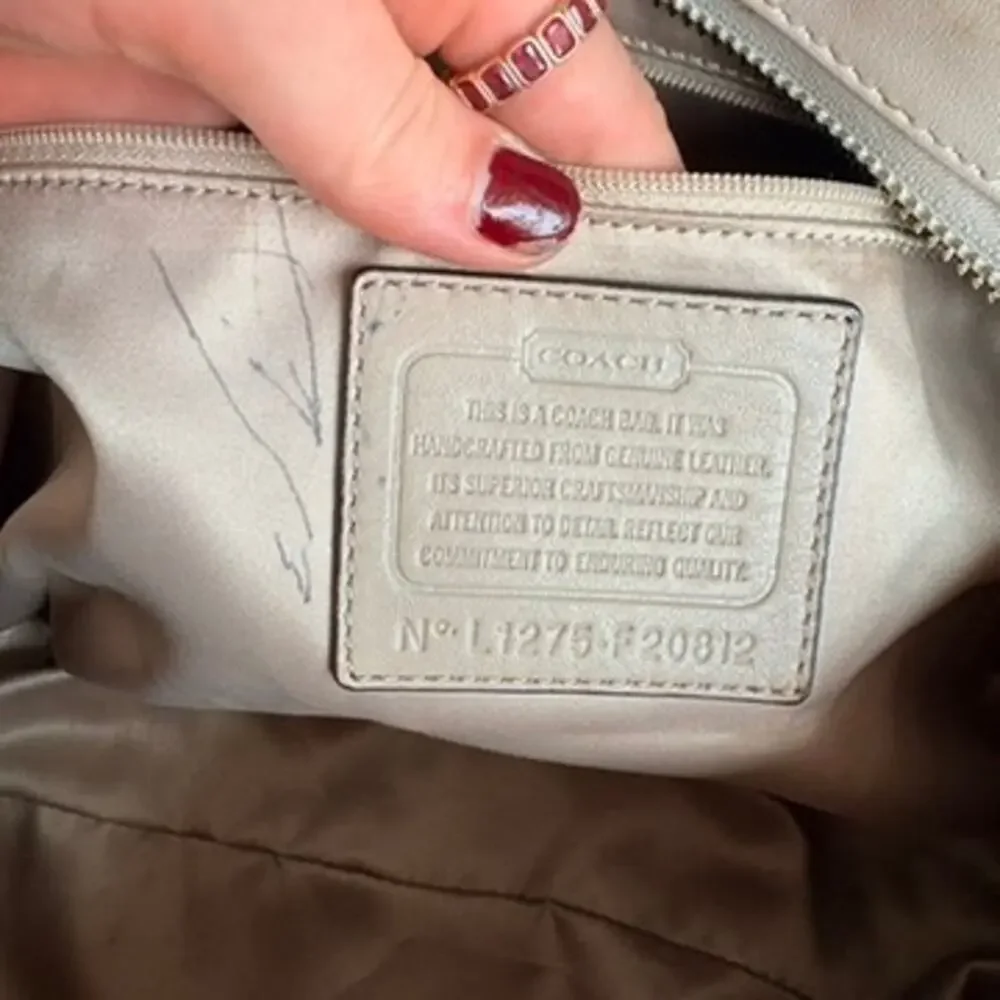 Vintage Coach Alexandra F20812 Cream & Taupe Leather Shoulder Tote
